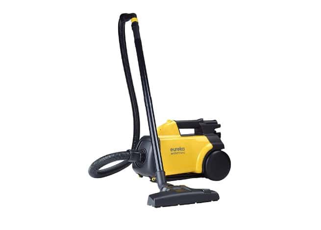 Vacuum cleaner for hardwood floor